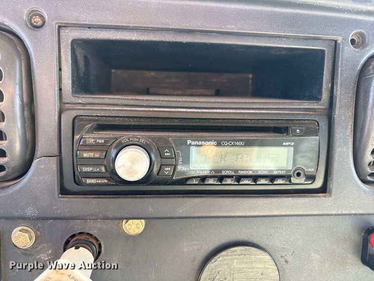 image for item FC2037 2005 Freightliner Business Class M2 flatbed truck with mud mixing system