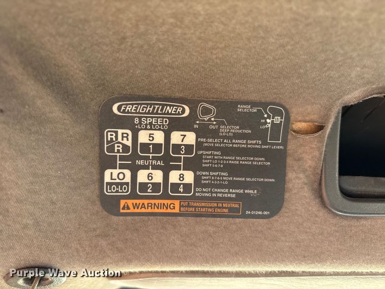 image for item FC2037 2005 Freightliner Business Class M2 flatbed truck with mud mixing system