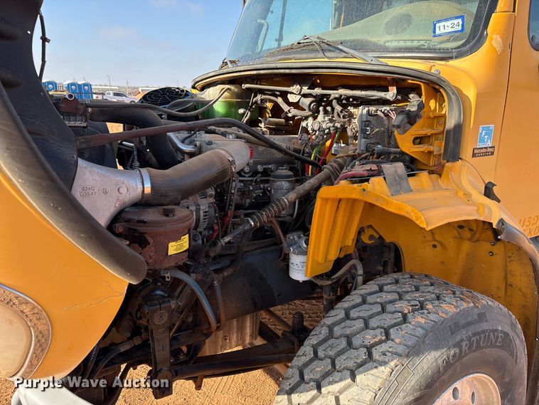 image for item FC2037 2005 Freightliner Business Class M2 flatbed truck with mud mixing system