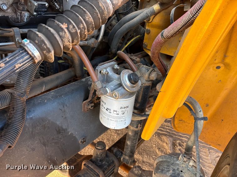 image for item FC2037 2005 Freightliner Business Class M2 flatbed truck with mud mixing system