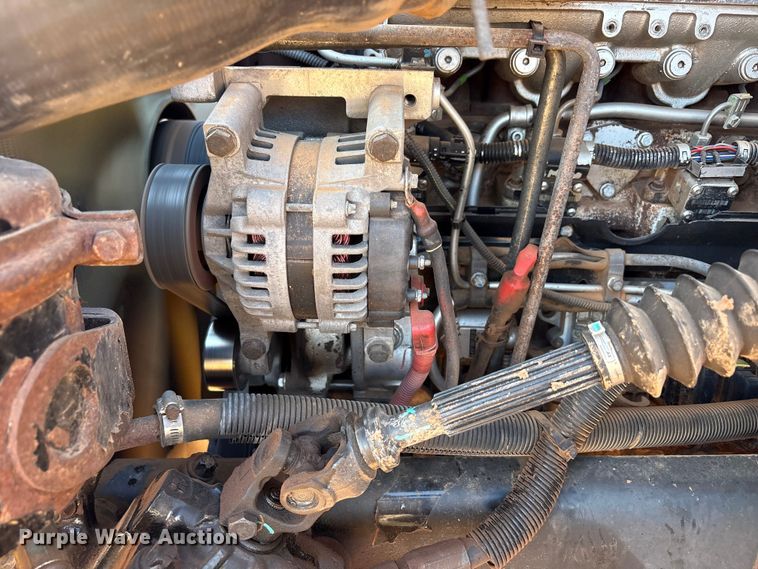 image for item FC2037 2005 Freightliner Business Class M2 flatbed truck with mud mixing system