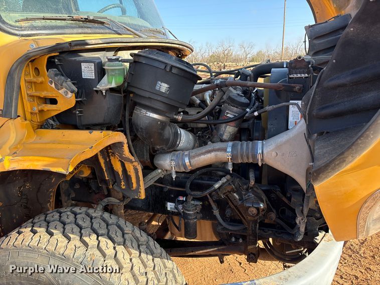 image for item FC2037 2005 Freightliner Business Class M2 flatbed truck with mud mixing system