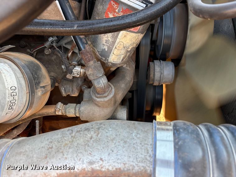 image for item FC2037 2005 Freightliner Business Class M2 flatbed truck with mud mixing system