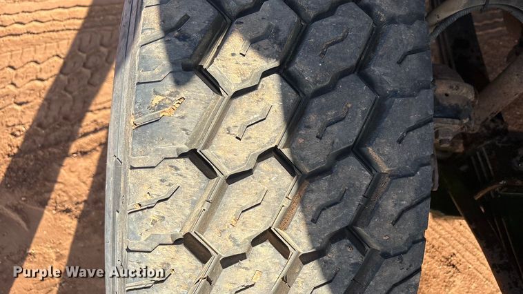 image for item FC2037 2005 Freightliner Business Class M2 flatbed truck with mud mixing system