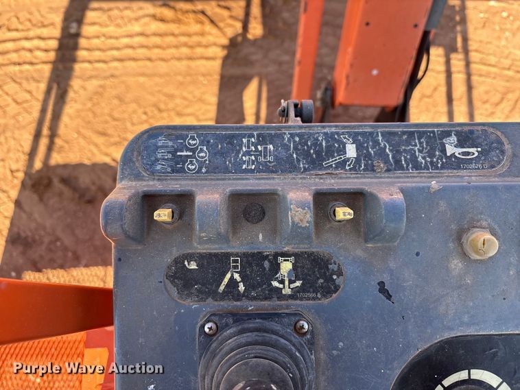 image for item FC2040 2012 JLG 600AJ boom lift