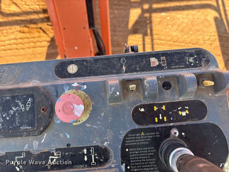 image for item FC2040 2012 JLG 600AJ boom lift