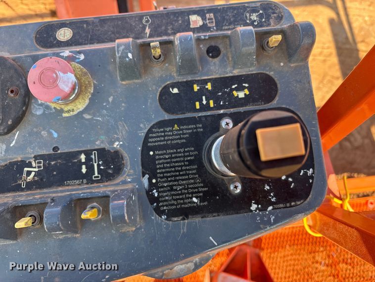 image for item FC2040 2012 JLG 600AJ boom lift