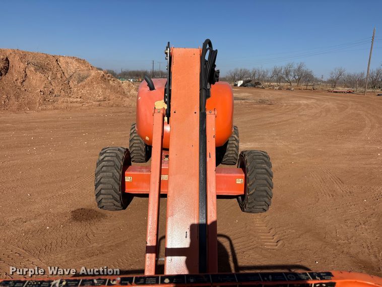 image for item FC2040 2012 JLG 600AJ boom lift