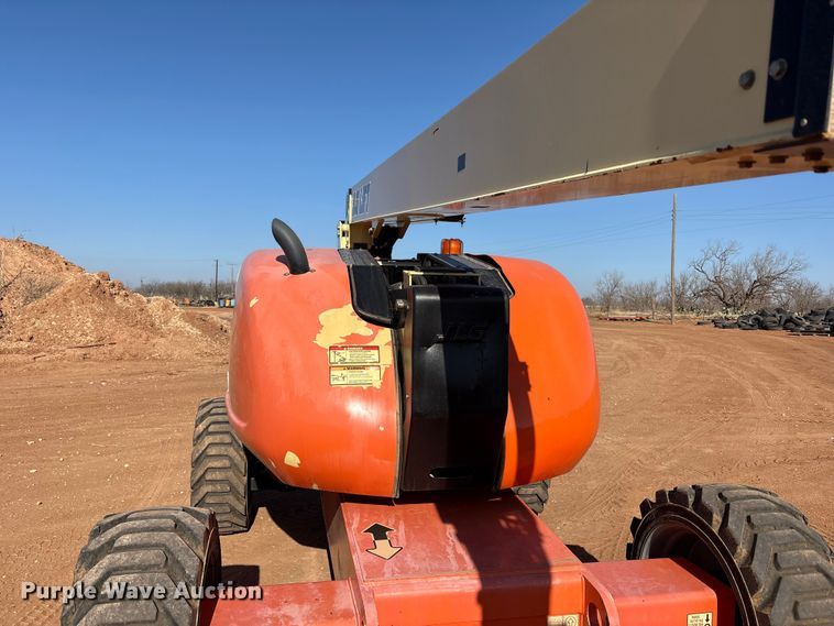 image for item FC2040 2012 JLG 600AJ boom lift