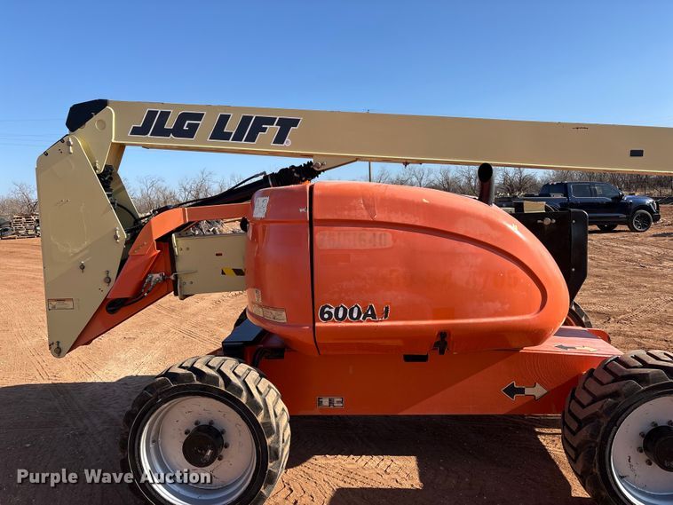 image for item FC2040 2012 JLG 600AJ boom lift