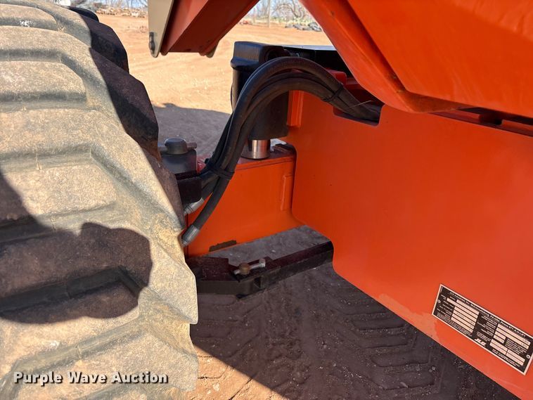 image for item FC2040 2012 JLG 600AJ boom lift