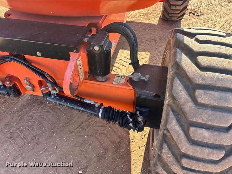 image for item FC2040 2012 JLG 600AJ boom lift
