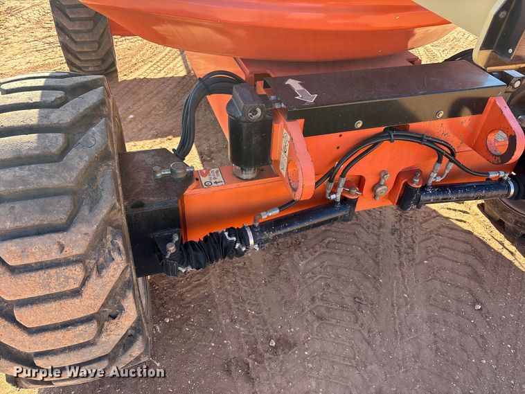 image for item FC2040 2012 JLG 600AJ boom lift