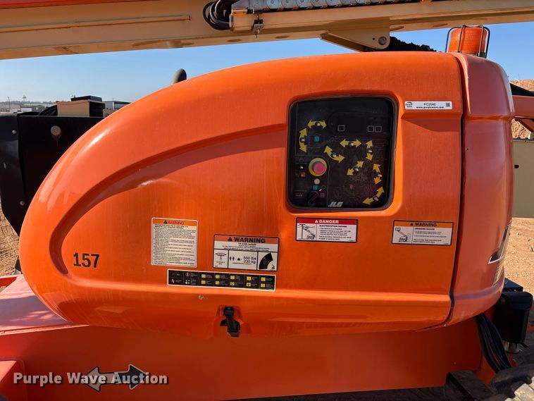 image for item FC2040 2012 JLG 600AJ boom lift