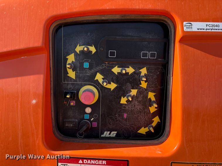 image for item FC2040 2012 JLG 600AJ boom lift