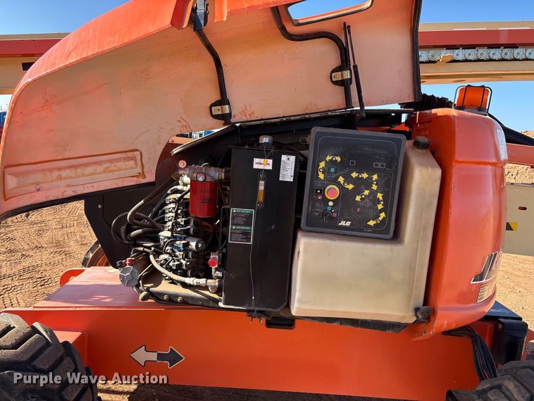 image for item FC2040 2012 JLG 600AJ boom lift
