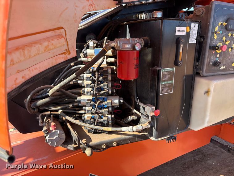 image for item FC2040 2012 JLG 600AJ boom lift