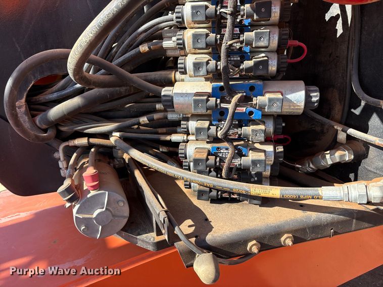 image for item FC2040 2012 JLG 600AJ boom lift