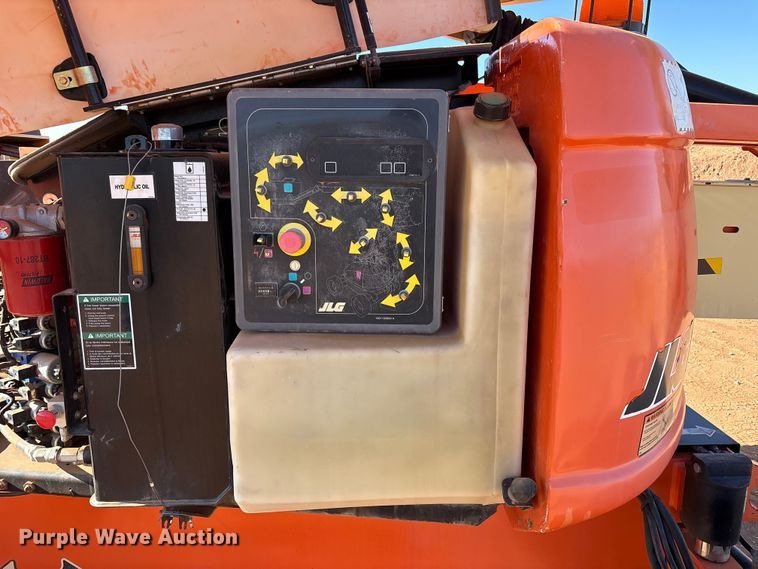 image for item FC2040 2012 JLG 600AJ boom lift