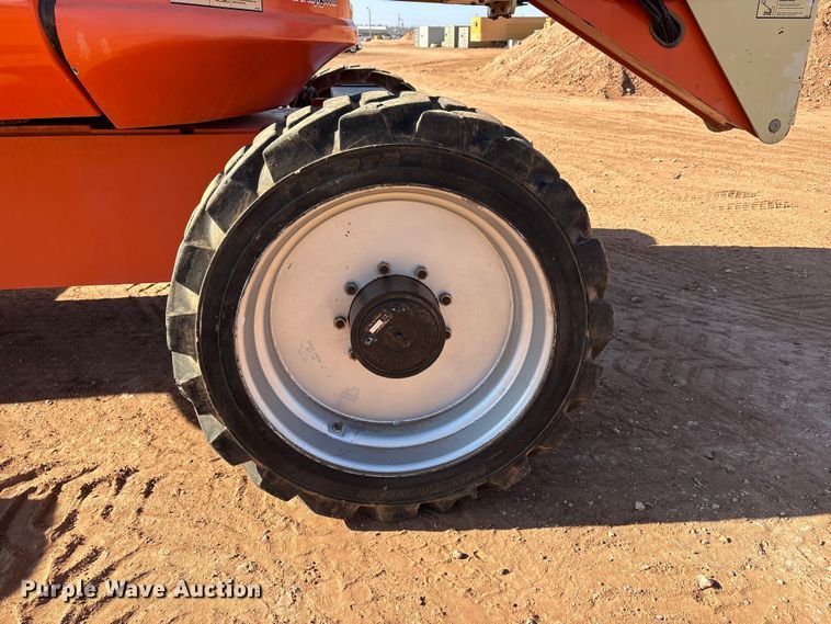 image for item FC2040 2012 JLG 600AJ boom lift