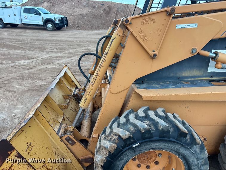 image for item FC2041 2000 Case 1845C skid steer loader