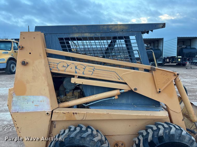 image for item FC2041 2000 Case 1845C skid steer loader