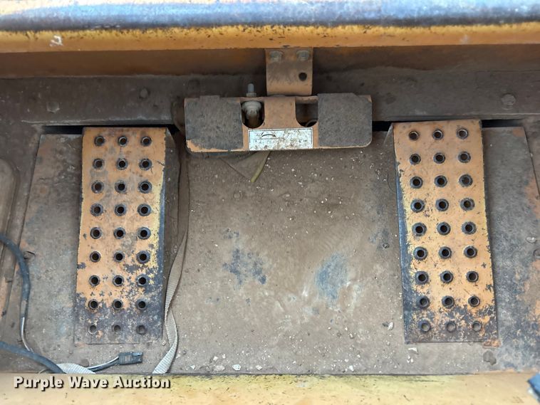 image for item FC2041 2000 Case 1845C skid steer loader