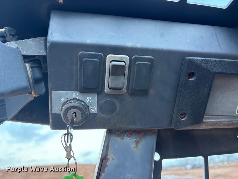 image for item FC2041 2000 Case 1845C skid steer loader