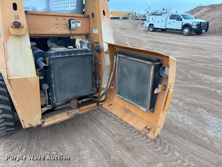 image for item FC2041 2000 Case 1845C skid steer loader