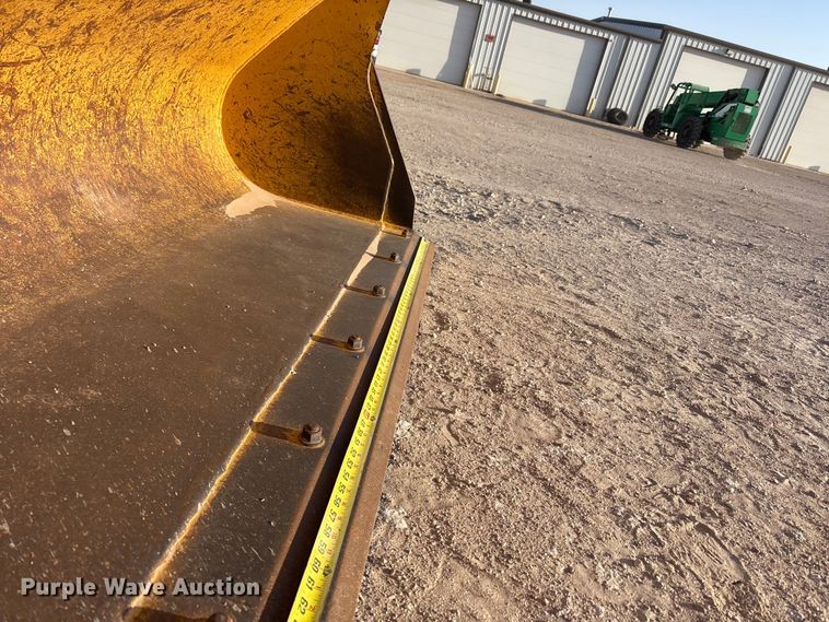 image for item FC2044 2013 John Deere 310SK backhoe