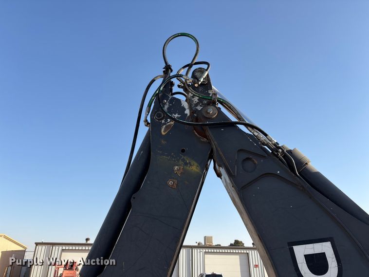 image for item FC2044 2013 John Deere 310SK backhoe