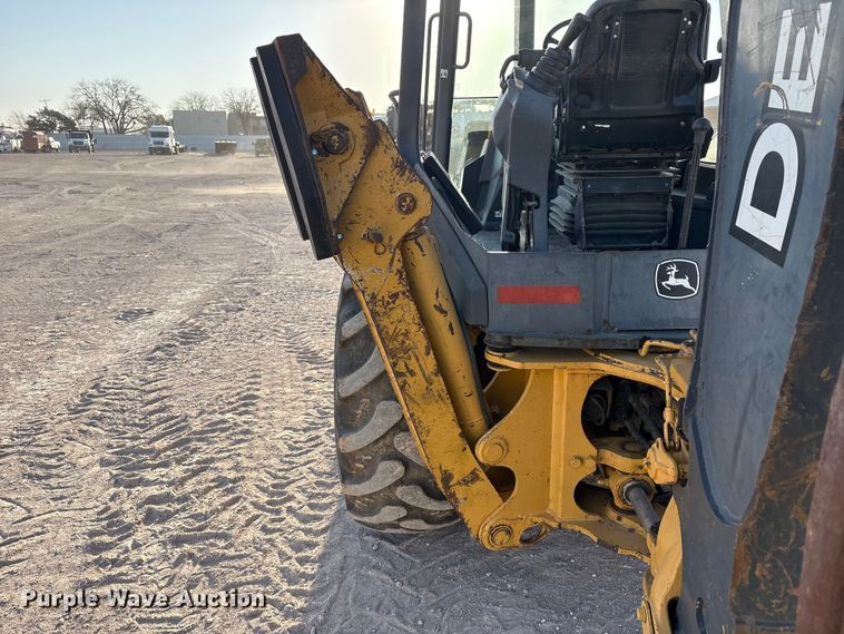 image for item FC2044 2013 John Deere 310SK backhoe