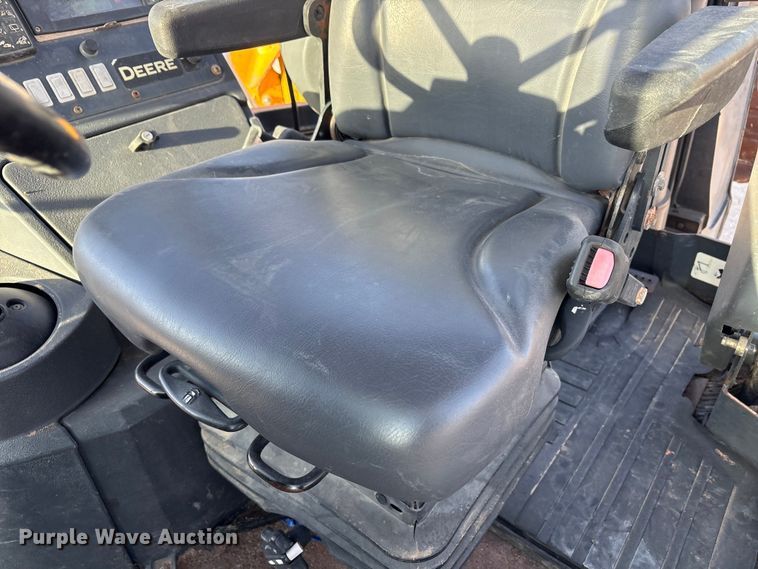 image for item FC2044 2013 John Deere 310SK backhoe