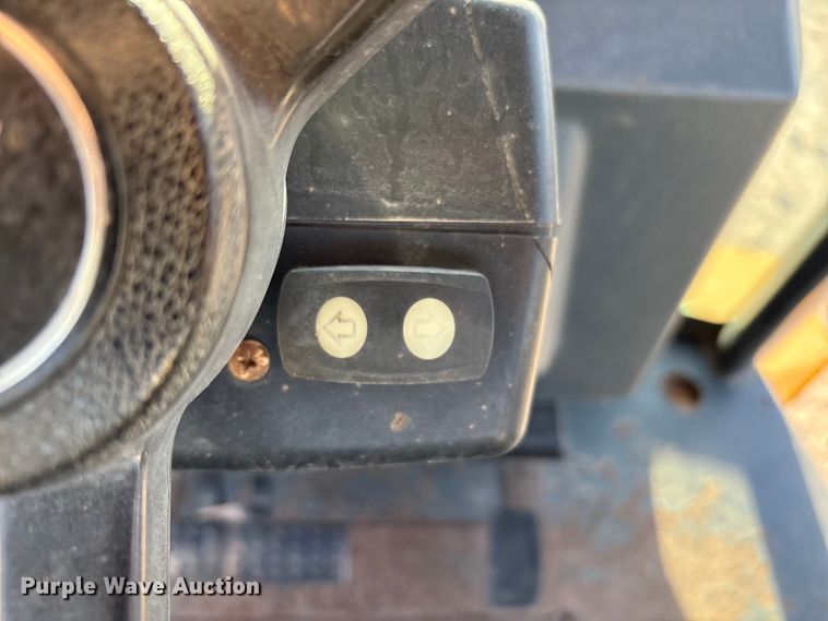 image for item FC2044 2013 John Deere 310SK backhoe