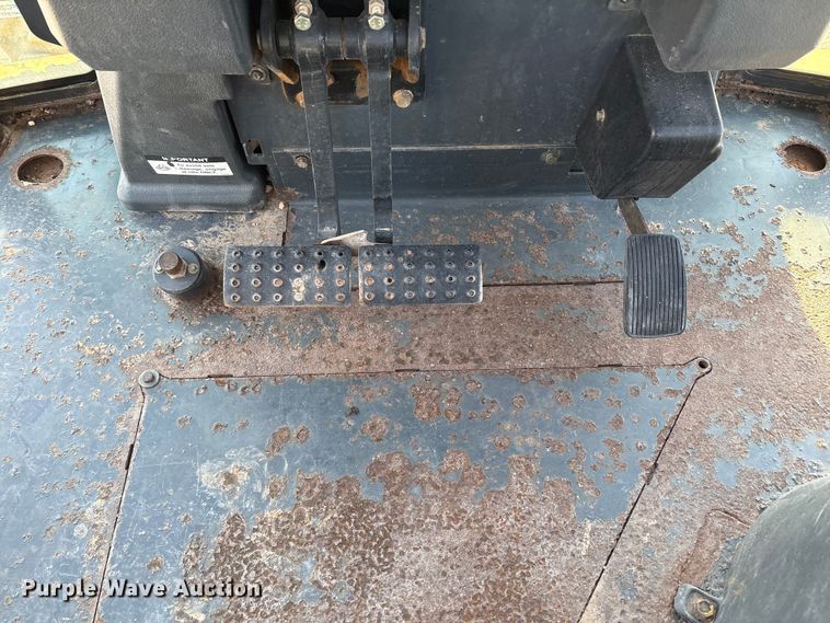 image for item FC2044 2013 John Deere 310SK backhoe