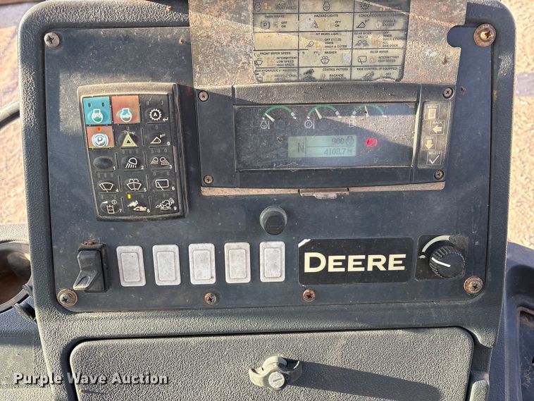 image for item FC2044 2013 John Deere 310SK backhoe