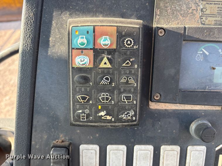 image for item FC2044 2013 John Deere 310SK backhoe