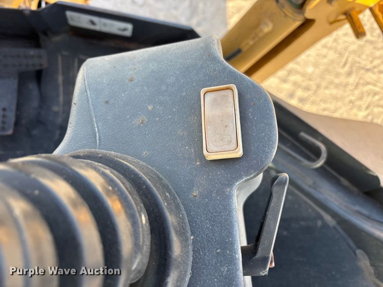 image for item FC2044 2013 John Deere 310SK backhoe