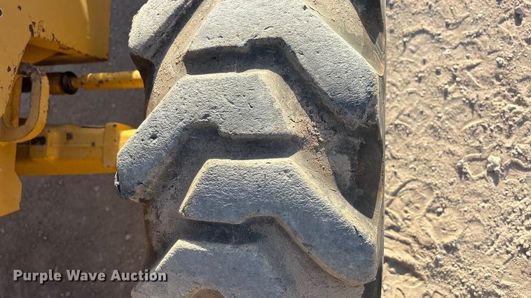 image for item FC2044 2013 John Deere 310SK backhoe