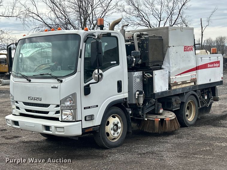image for item FC5072 2018 Isuzu NRR street sweeper truck