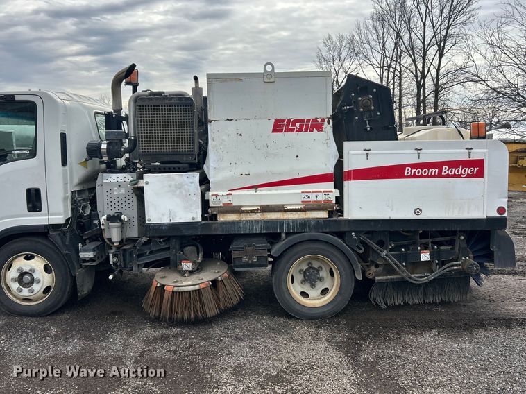 image for item FC5072 2018 Isuzu NRR street sweeper truck