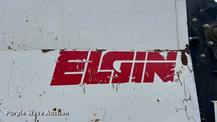 image for item FC5072 2018 Isuzu NRR street sweeper truck