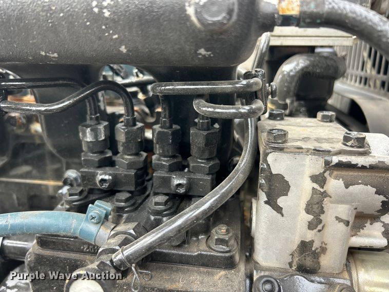 image for item FC5072 2018 Isuzu NRR street sweeper truck