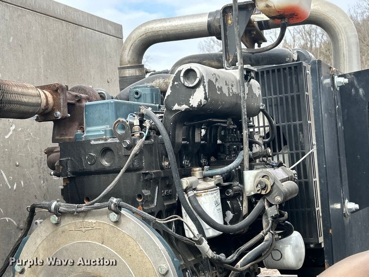 image for item FC5072 2018 Isuzu NRR street sweeper truck