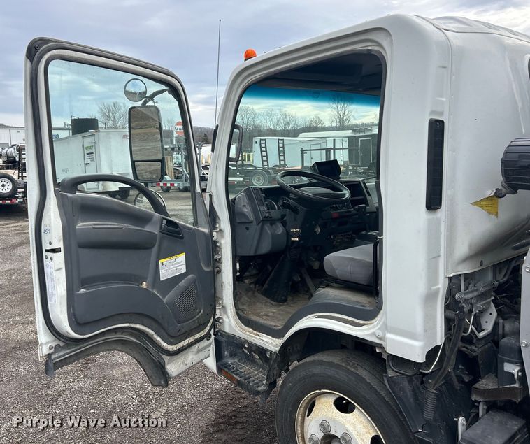 image for item FC5072 2018 Isuzu NRR street sweeper truck