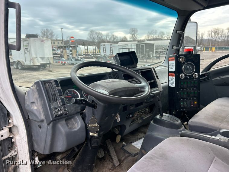 image for item FC5072 2018 Isuzu NRR street sweeper truck