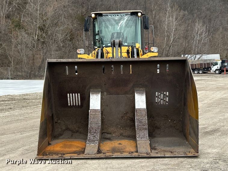 image for item FC5076 2011 Volvo L110F wheel loader