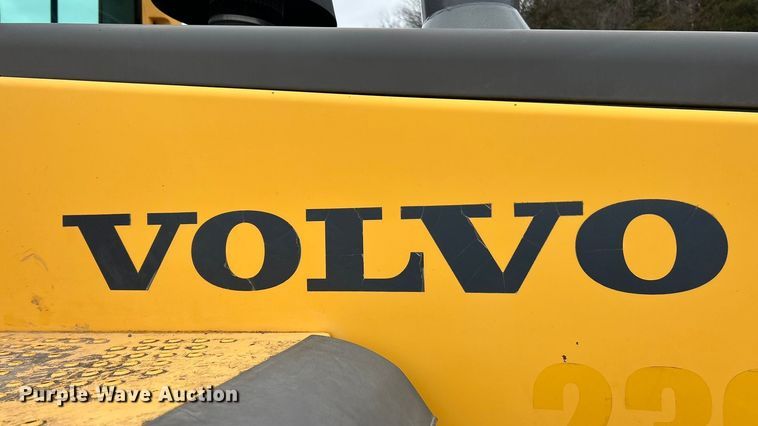 image for item FC5076 2011 Volvo L110F wheel loader