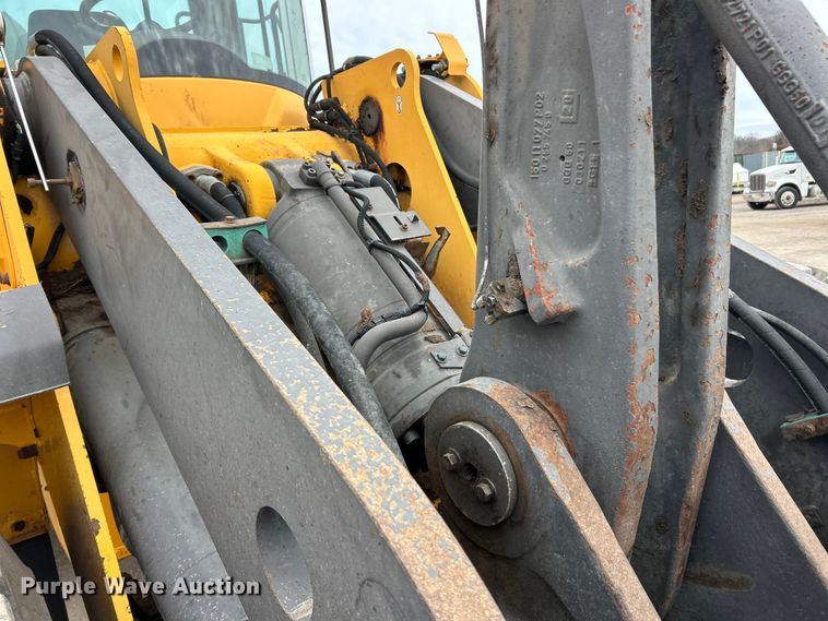 image for item FC5076 2011 Volvo L110F wheel loader