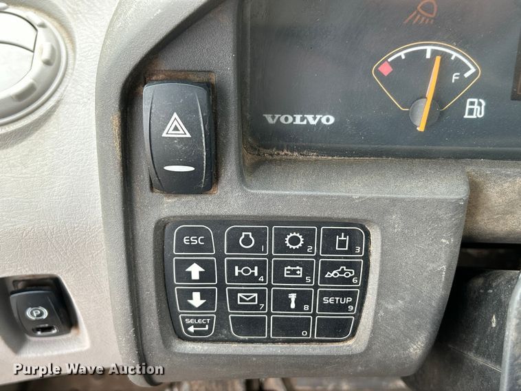 image for item FC5076 2011 Volvo L110F wheel loader